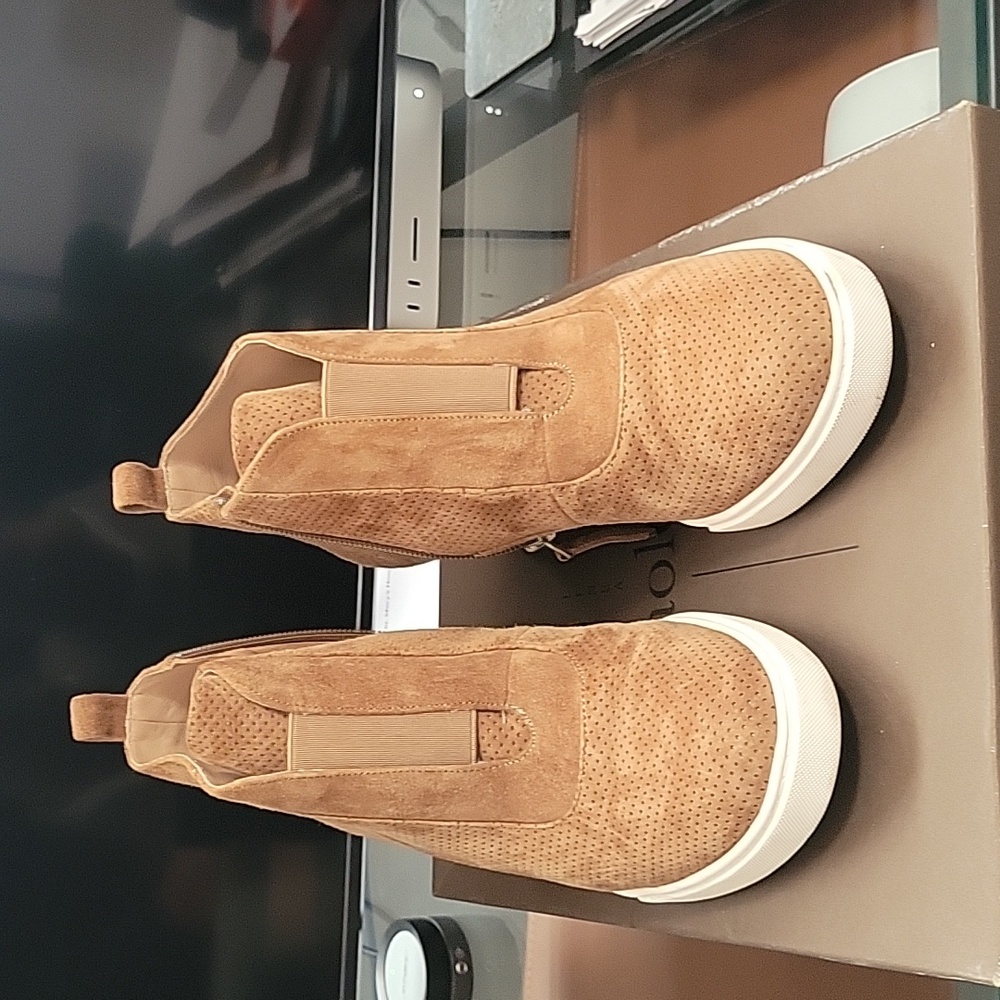 Tan Kid Skin Wedge Shoes